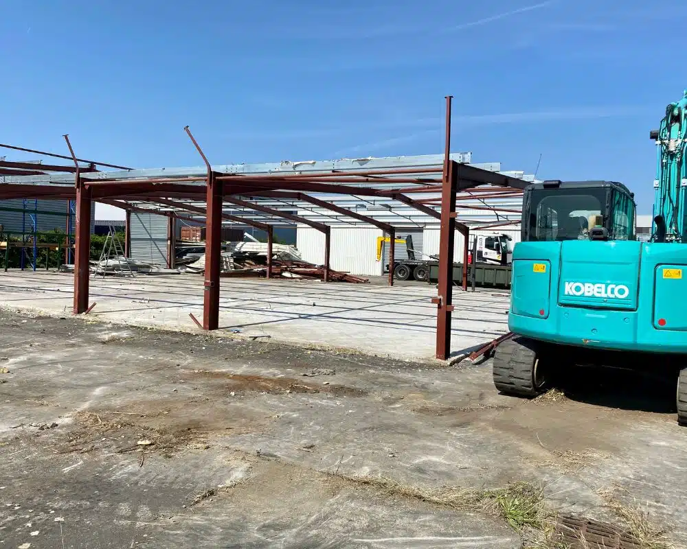 curage, désamiantage et déplombage de bâtiment par Avenir Frace Démolition à Bordeaux (33) et France (1) Curage de bâtiment | Avenir France Démolition