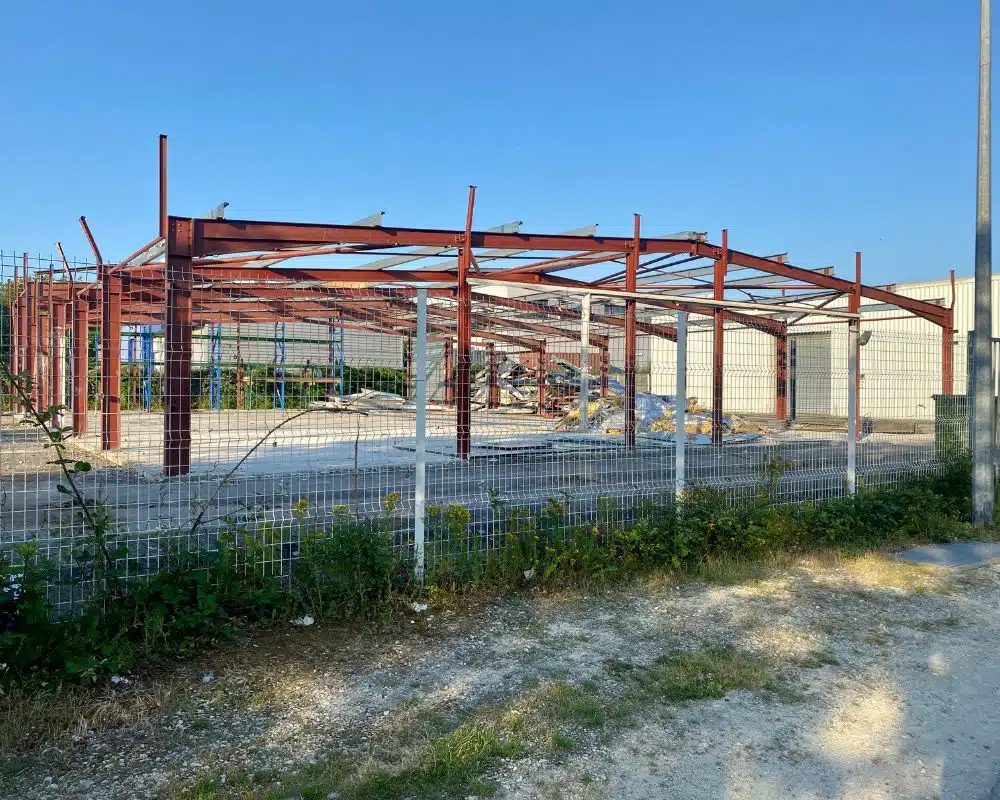 curage, désamiantage et déplombage de bâtiment par Avenir Frace Démolition à Bordeaux (33) et France (2) Curage de bâtiment | Avenir France Démolition